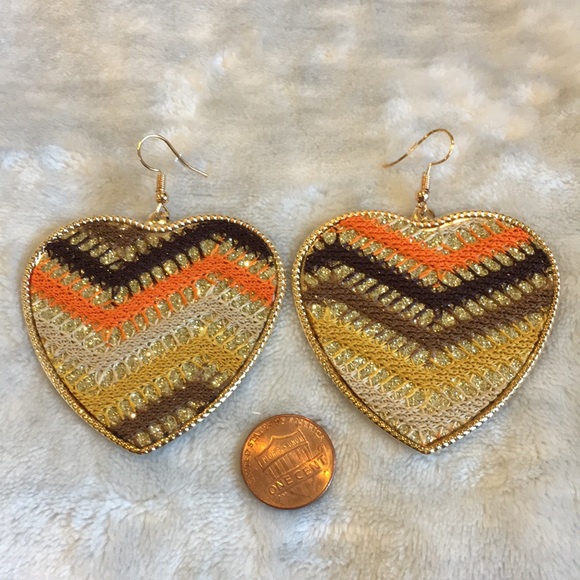 Crocheted Autumn Heart Fashion Earrings Boho Gold Alloy NWT 2.25” lightweight - Picture 8 of 16